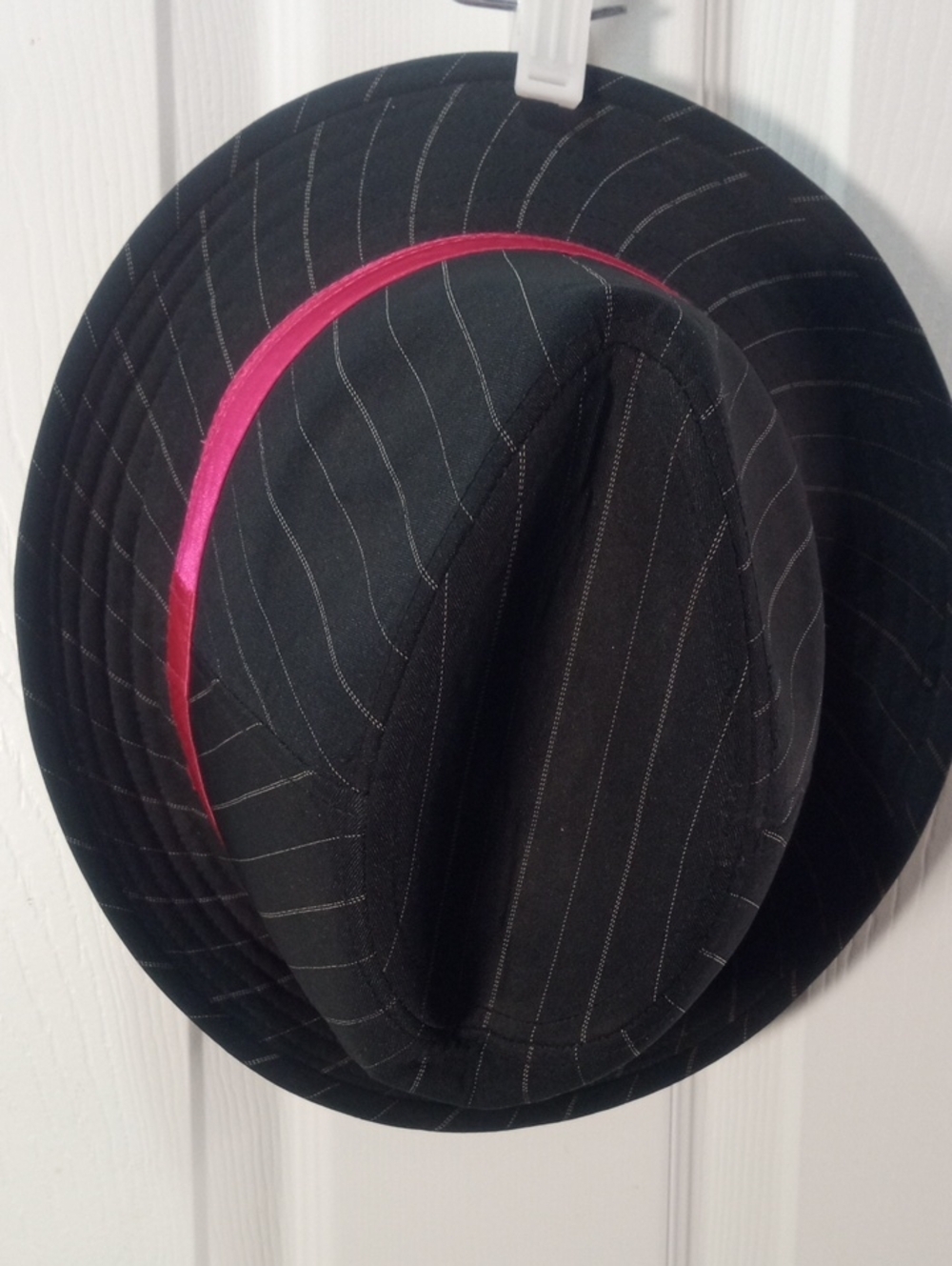 BLACK PIN STRIPED FENDORAA - Picture 3 of 6
